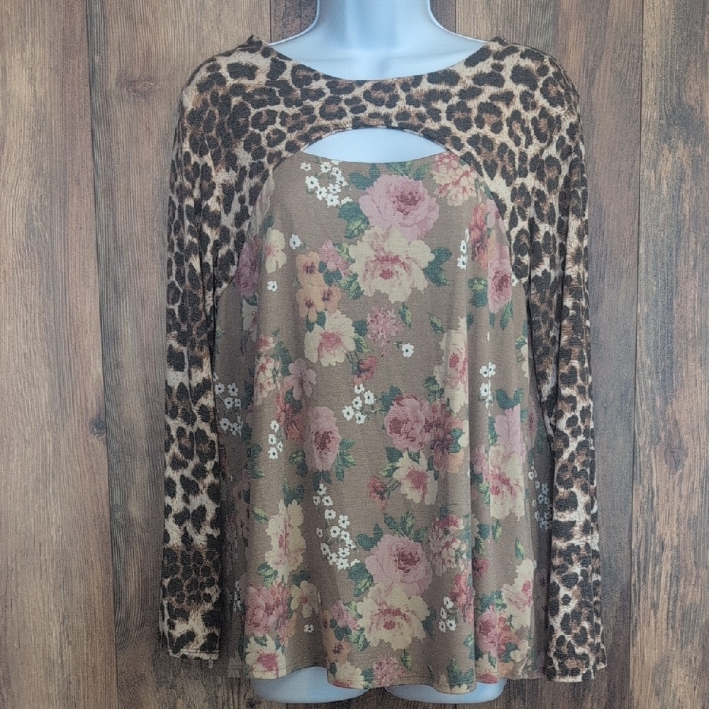 Now N Forever Leopard and Floral Print Top M D350